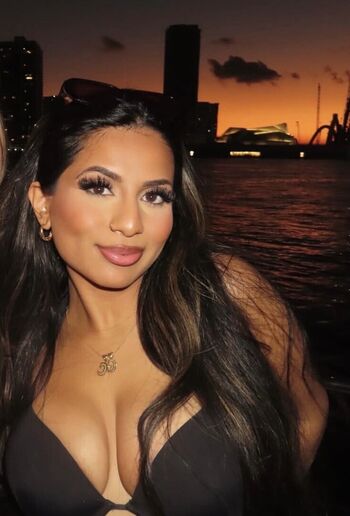 Full leaked Gracy chouhan private onlyfans photo