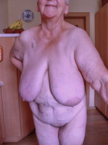 Full leaked Granny boob private photo