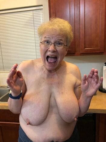 Full leaked Granny boob private photo