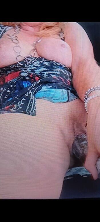 Full leaked Granny boob private photo