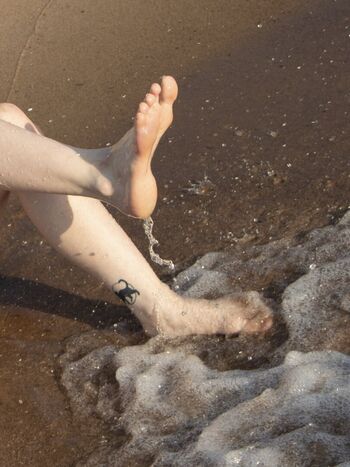 Full leaked Graveghostie private onlyfans photo