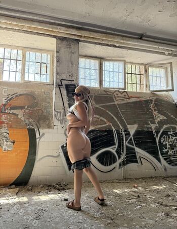Full leaked Greatmoongirl private photo