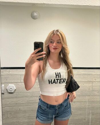 Full leaked Green mama private photo