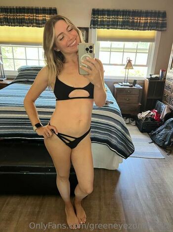 Full leaked Greeneyez private photo
