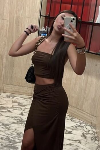 Full leaked Greta martini private photo