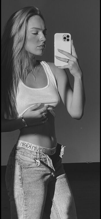 Full leaked Greta rolli private photo