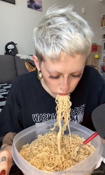 Full leaked Grrrl germs private photo
