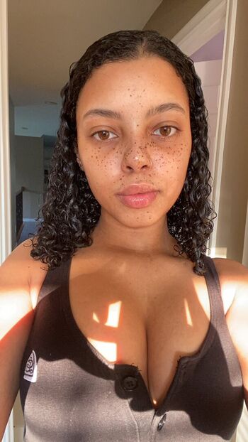 Full leaked Guapunzel page private photo