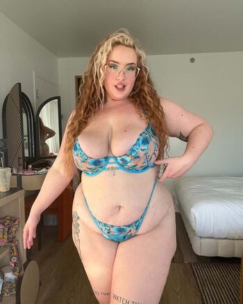 Full leaked Gwen adora private onlyfans photo