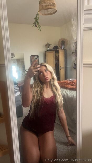 Full leaked Gwenpeckk private onlyfans photo