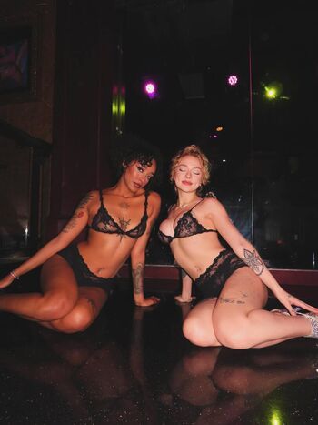 Full leaked Gwenthedancer private onlyfans photo