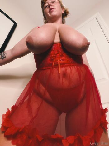 Full leaked Gwy ther page private onlyfans photo