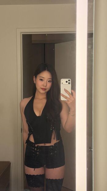 Full leaked H yojeong private photo