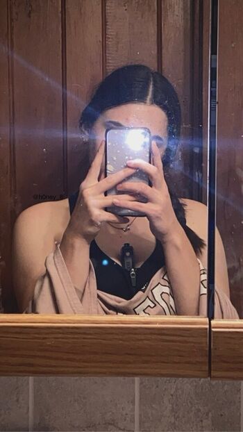 Full leaked Hney private photo