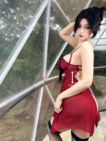 Full leaked Ha my duyen page private photo