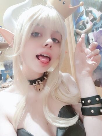 Full leaked Hacchi kuma private photo
