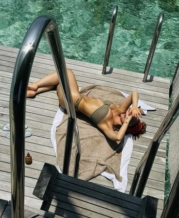 Full leaked Hadise private photo