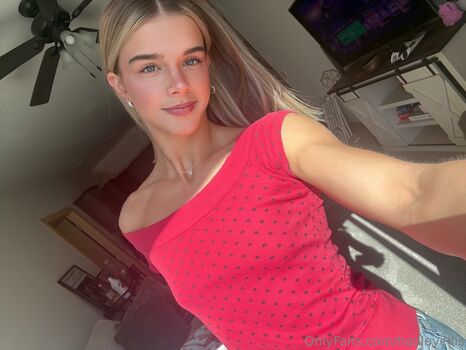 Full leaked Hadley ellis private photo