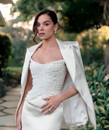 Full leaked Hailee steinfeld private photo