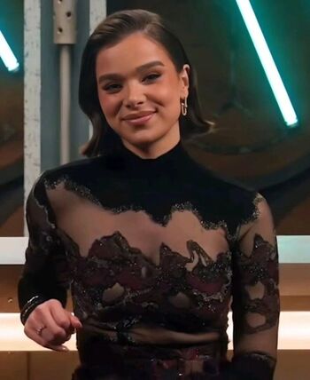 Hailee Steinfeld