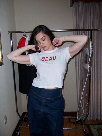 Full leaked Hailee steinfeld page private photo