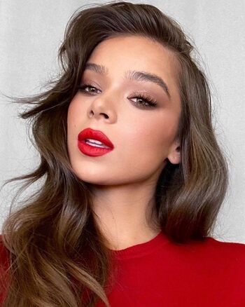Full leaked Hailee steinfeld page private photo