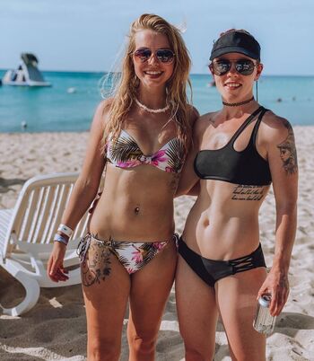Full leaked Haileeandkendra  page private photo