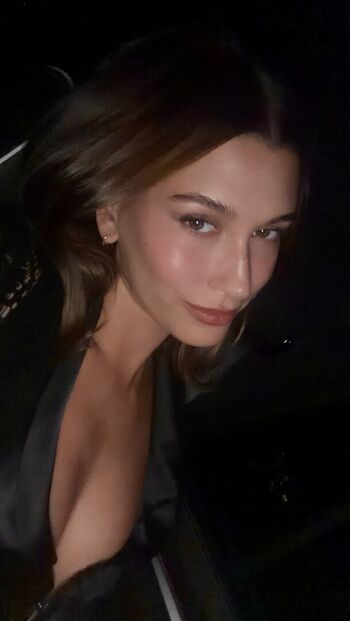 Full leaked Hailey baldwin bieber private onlyfans photo
