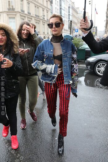 Full leaked Hailey bieber private onlyfans photo