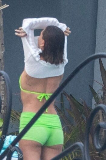 Full leaked Hailey bieber page private photo