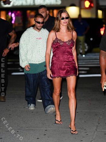 Full leaked Hailey bieber private photo
