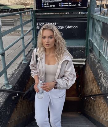 Full leaked Hailey malles private photo