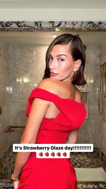 Full leaked Hailey strawberry private photo