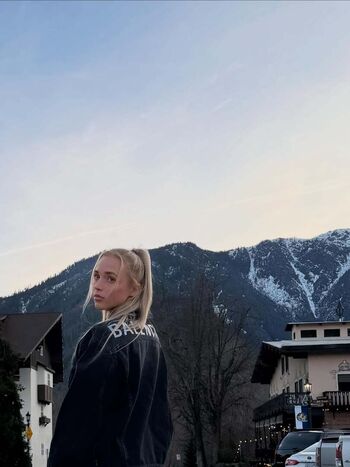 Full leaked Hailey van lith private onlyfans photo