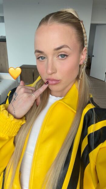 Full leaked Hailey van lith private onlyfans photo