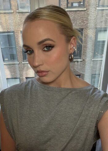 Full leaked Hailey van lith private photo