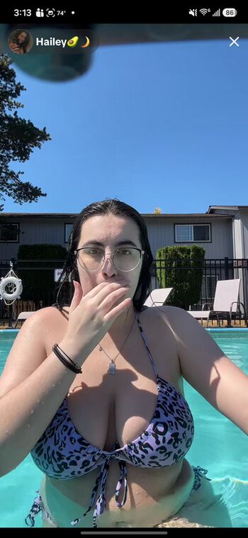 Full leaked Haileyavocad private photo