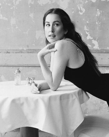 Full leaked Haim sisters private onlyfans photo