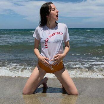 Full leaked Haim sisters private onlyfans photo