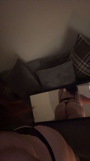 Full leaked Halle adele private photo