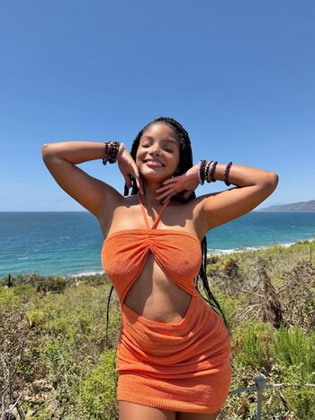Full leaked Halle bailey private photo