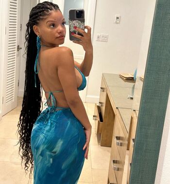 Full leaked Halle bailey private photo