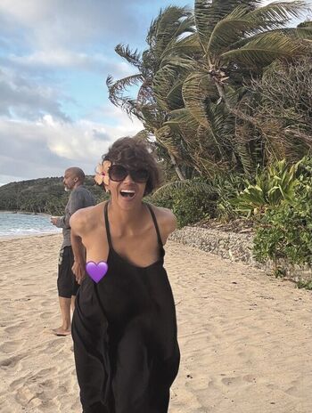 Full leaked Halle berry private photo