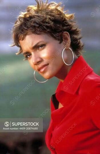 Full leaked Halle berry private photo