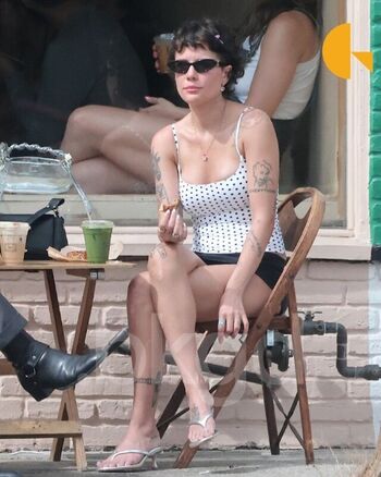 Full leaked Halsey page private photo