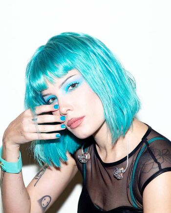 Full leaked Halsey private photo