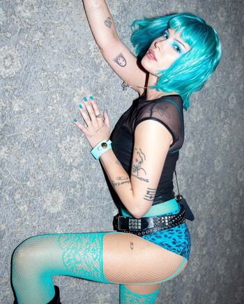 Full leaked Halsey private photo