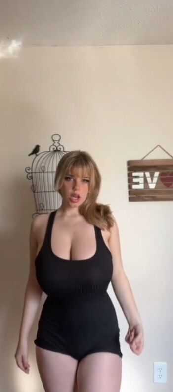 Full leaked Haymartinn private photo
