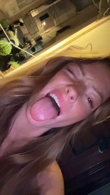 Full leaked Hannaahhn private photo