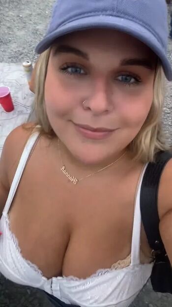 Full leaked Hannah c page private onlyfans photo